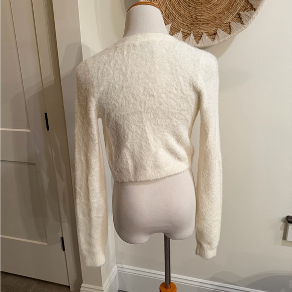 ✨✨Hollister Cream Women's Cardigan - Picture 3 of 4
